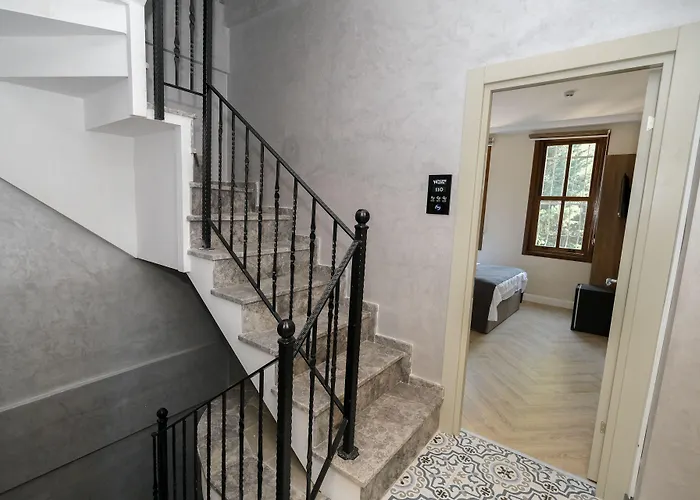 Valens Boutique Apartahotel 3*