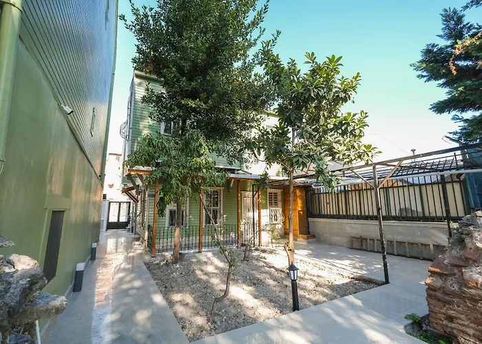 Valens Boutique Apartahotel